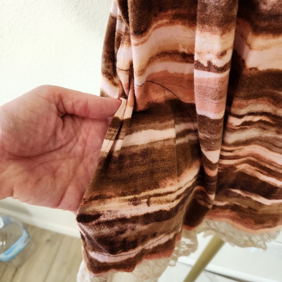 LOGO Lori Goldstein Short Sleeve Lace Hem Tunic Top Womens Size Medium Brown - Picture 4 of 7